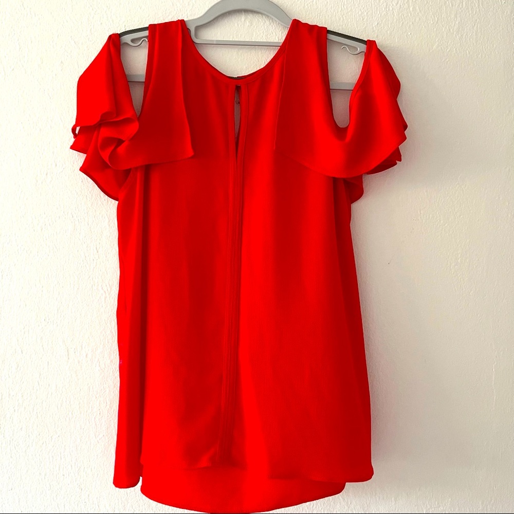 VINCE CAMUTO Red Blouse ❤️